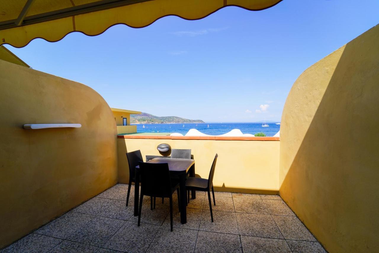 Residence Le Acacie Capoliveri  Εξωτερικό φωτογραφία