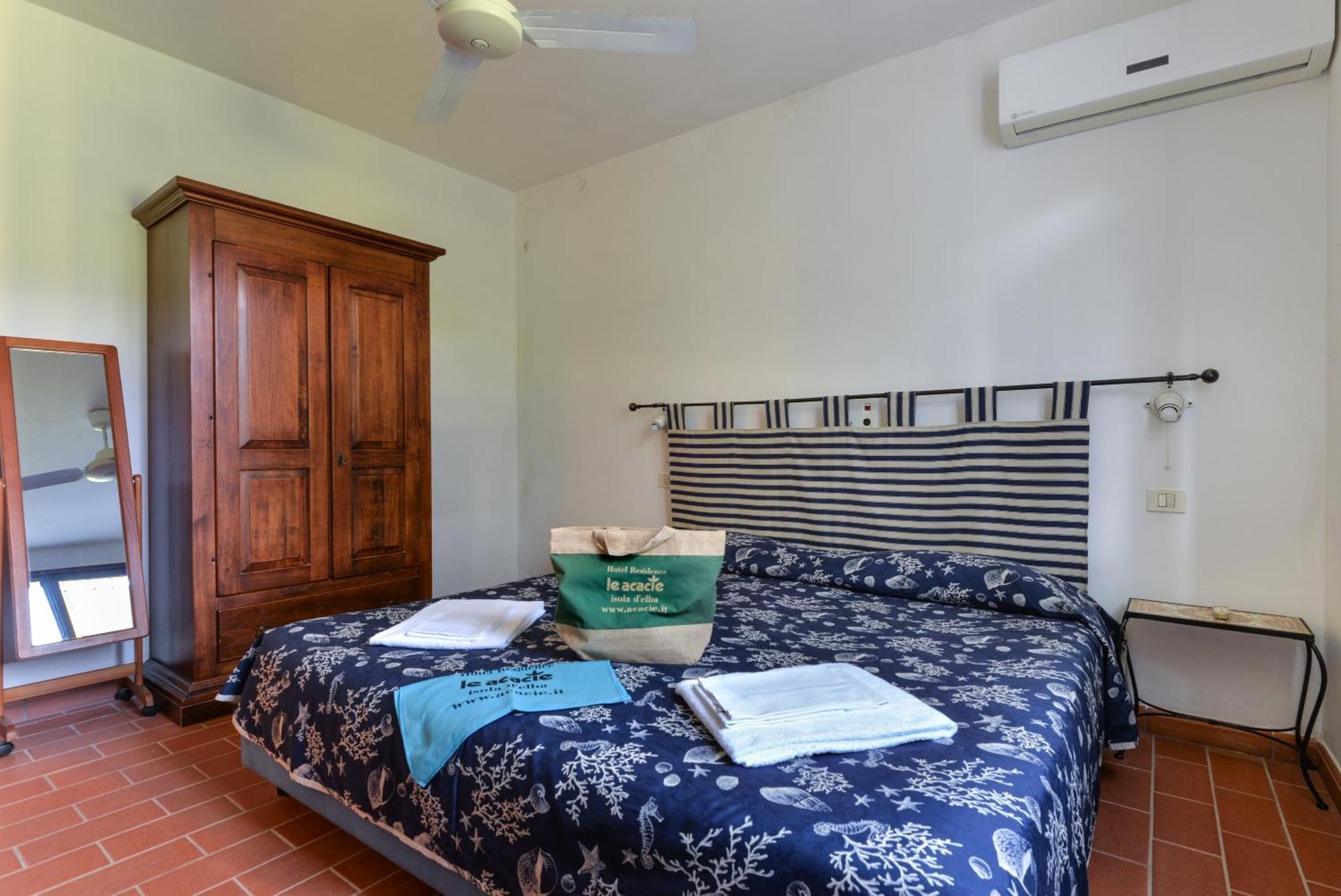 Residence Le Acacie Capoliveri  Εξωτερικό φωτογραφία