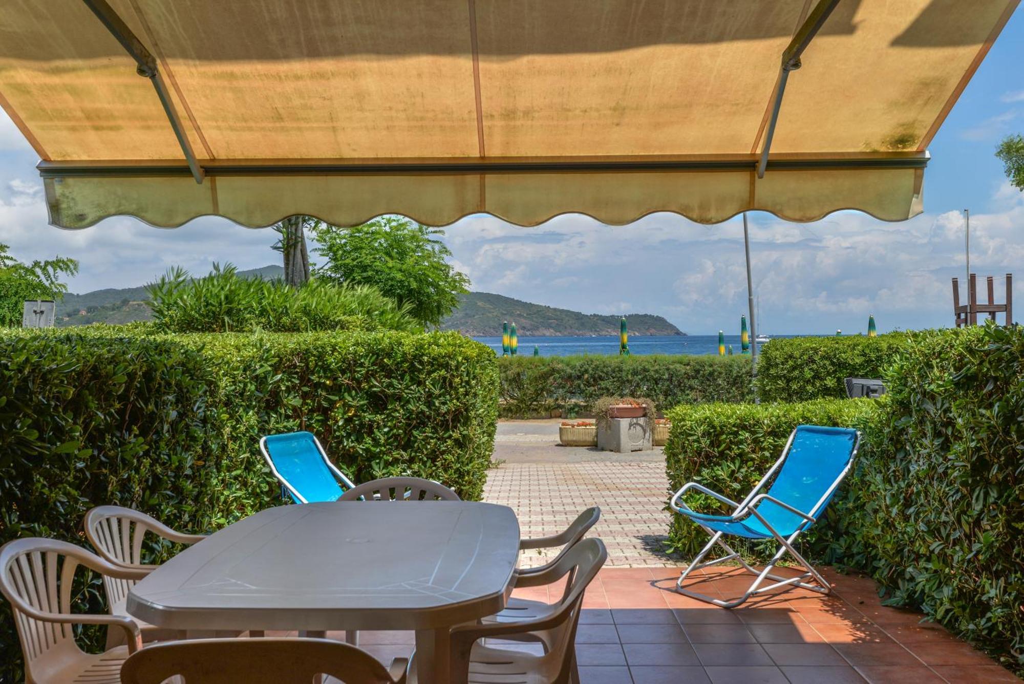 Residence Le Acacie Capoliveri  Εξωτερικό φωτογραφία