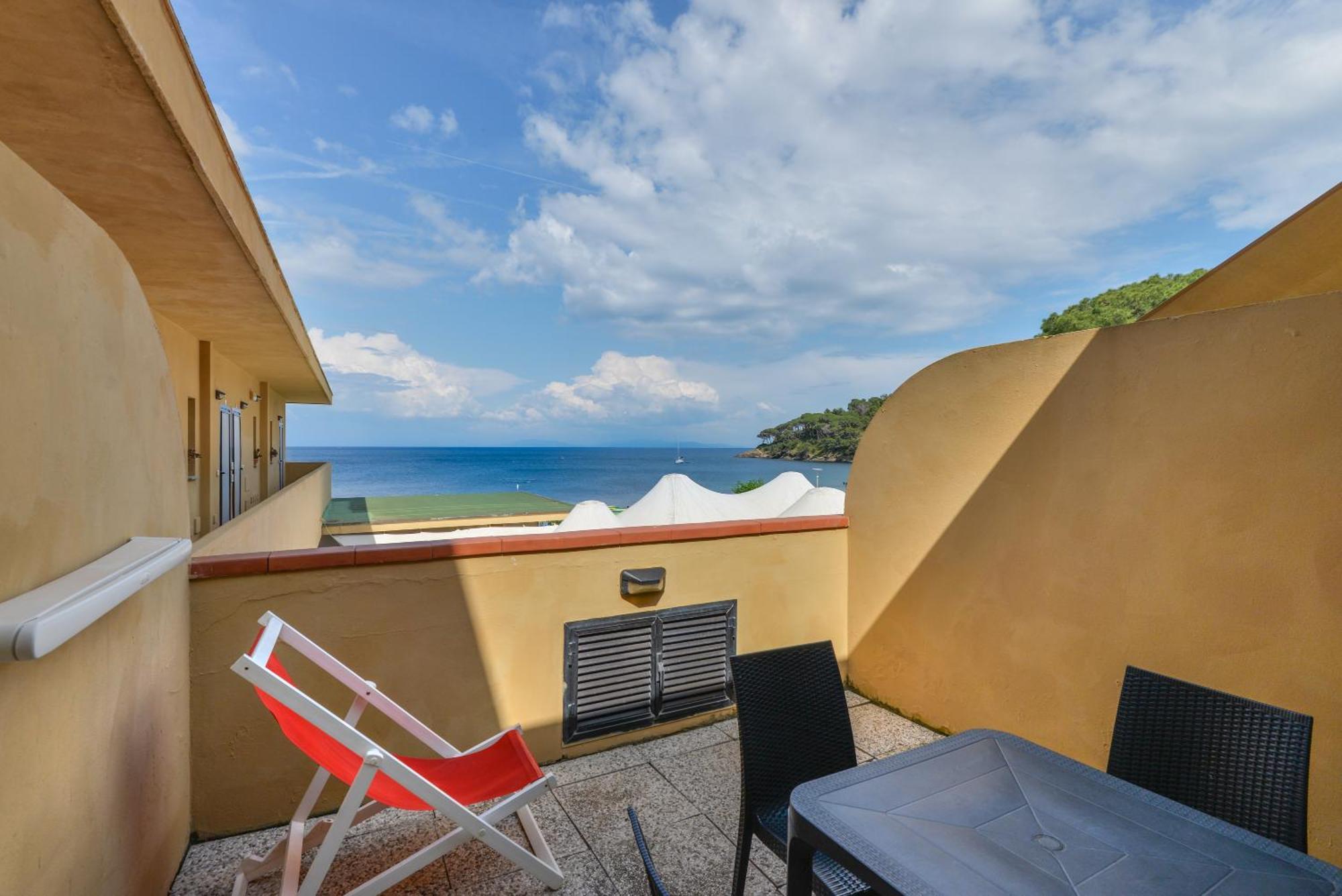 Residence Le Acacie Capoliveri  Εξωτερικό φωτογραφία