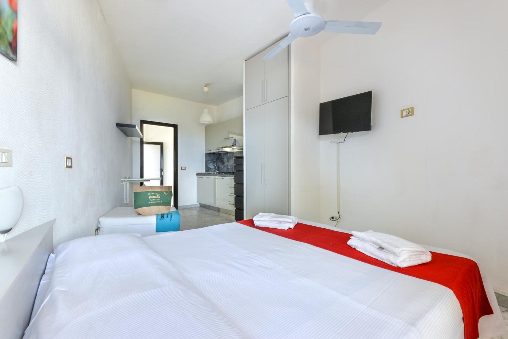 Residence Le Acacie Capoliveri  Εξωτερικό φωτογραφία